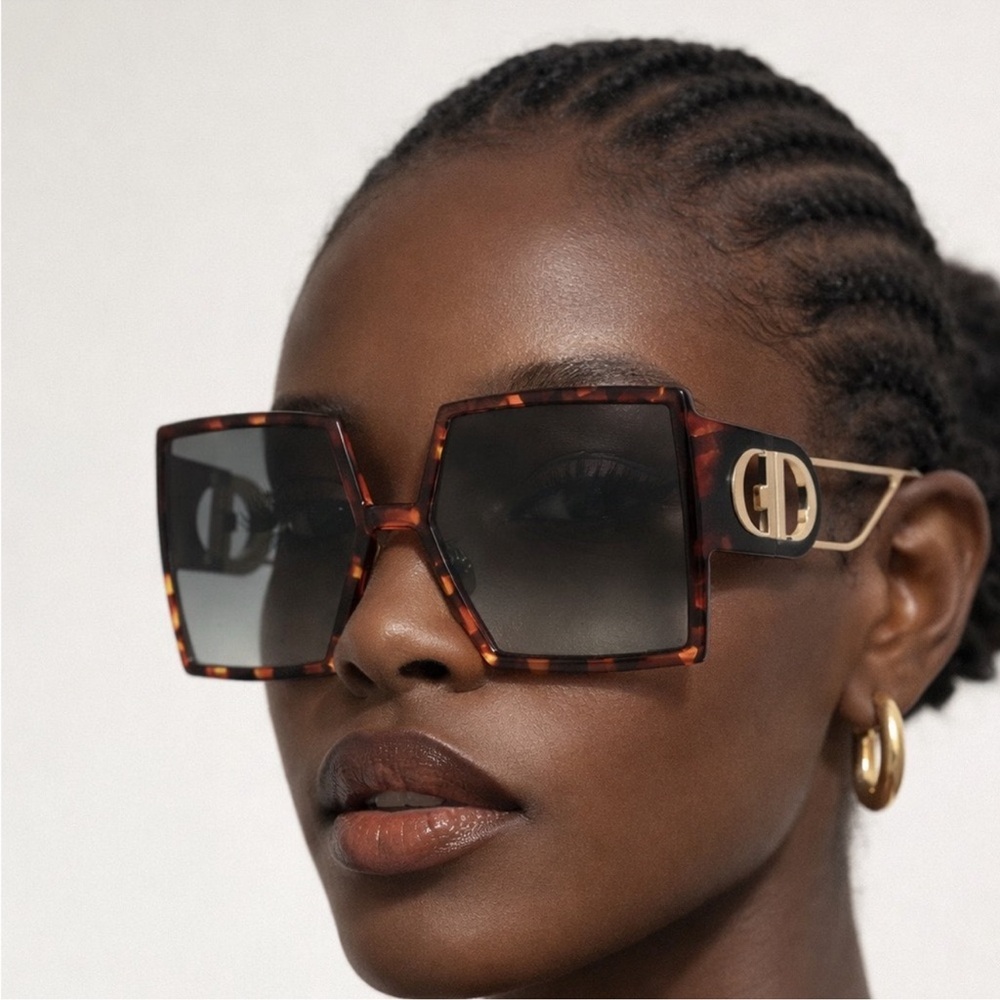 DIOR SQUARE 30 MONTAIGNE
TORTOISE SUNGLASSES AUTHENTIC FINAL $243